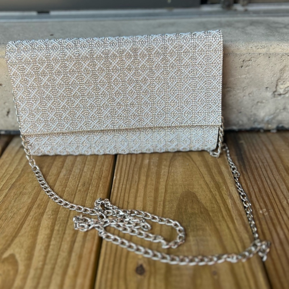 Elegant Silver Crossbody Bag